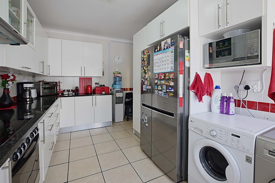 3 Bedroom Property for Sale in Table View Western Cape
